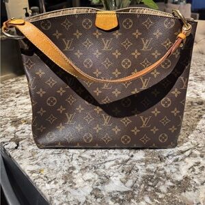 LV icon monogram - no longer available via LV website! 12” W x 11” L